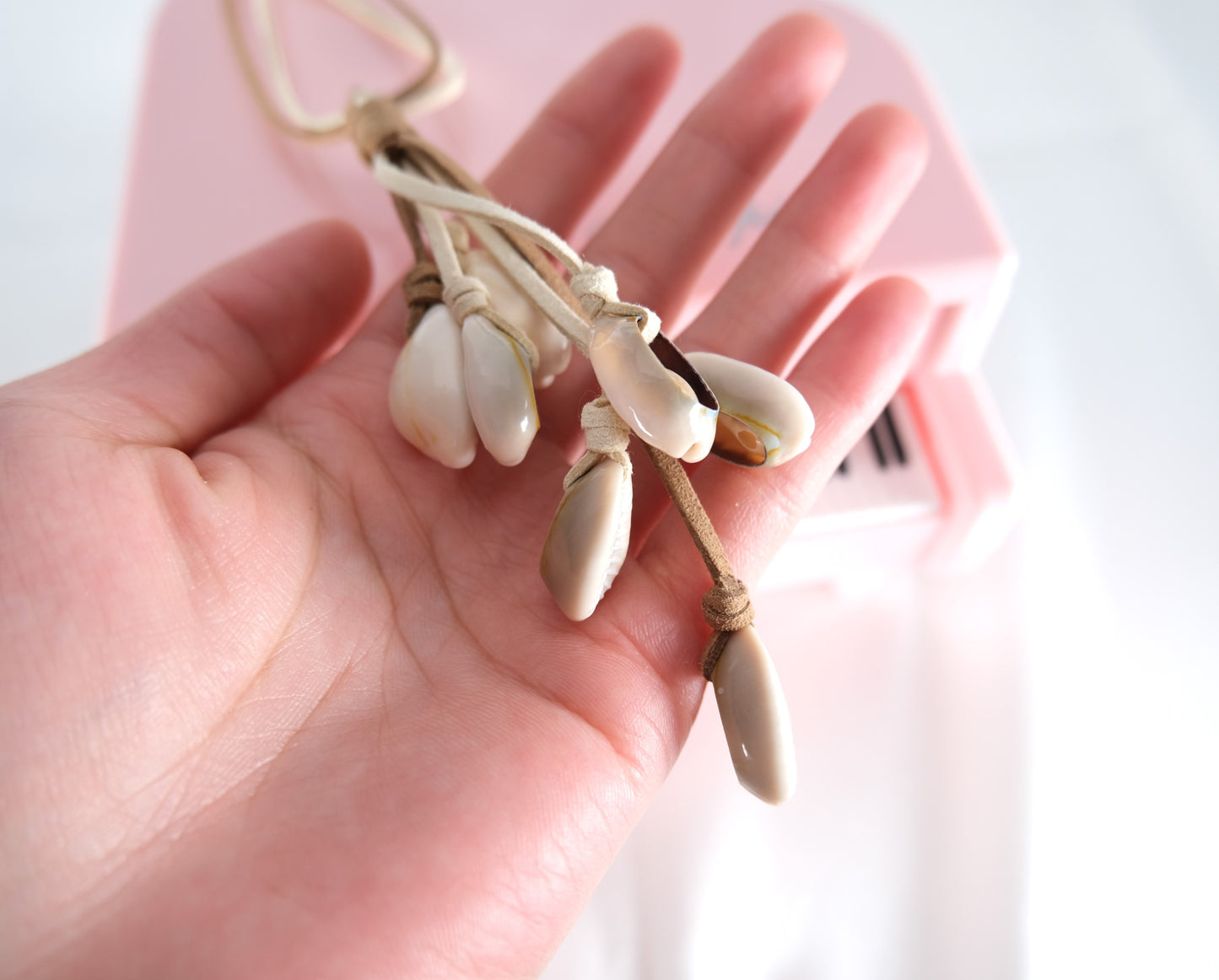 Boho Shell Choker Necklace β Minimalist Adjustable Beach Jewelry