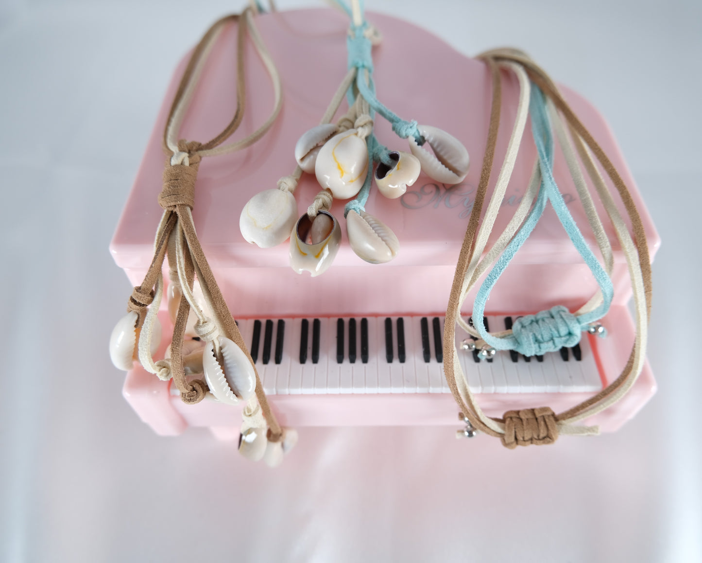 Boho Shell Choker Necklace β Minimalist Adjustable Beach Jewelry