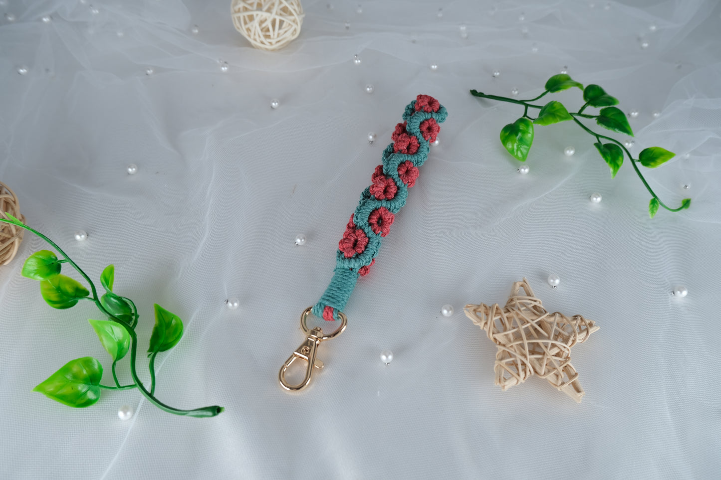 Handmade Macrame Daisy Wristlet & Phone Strap