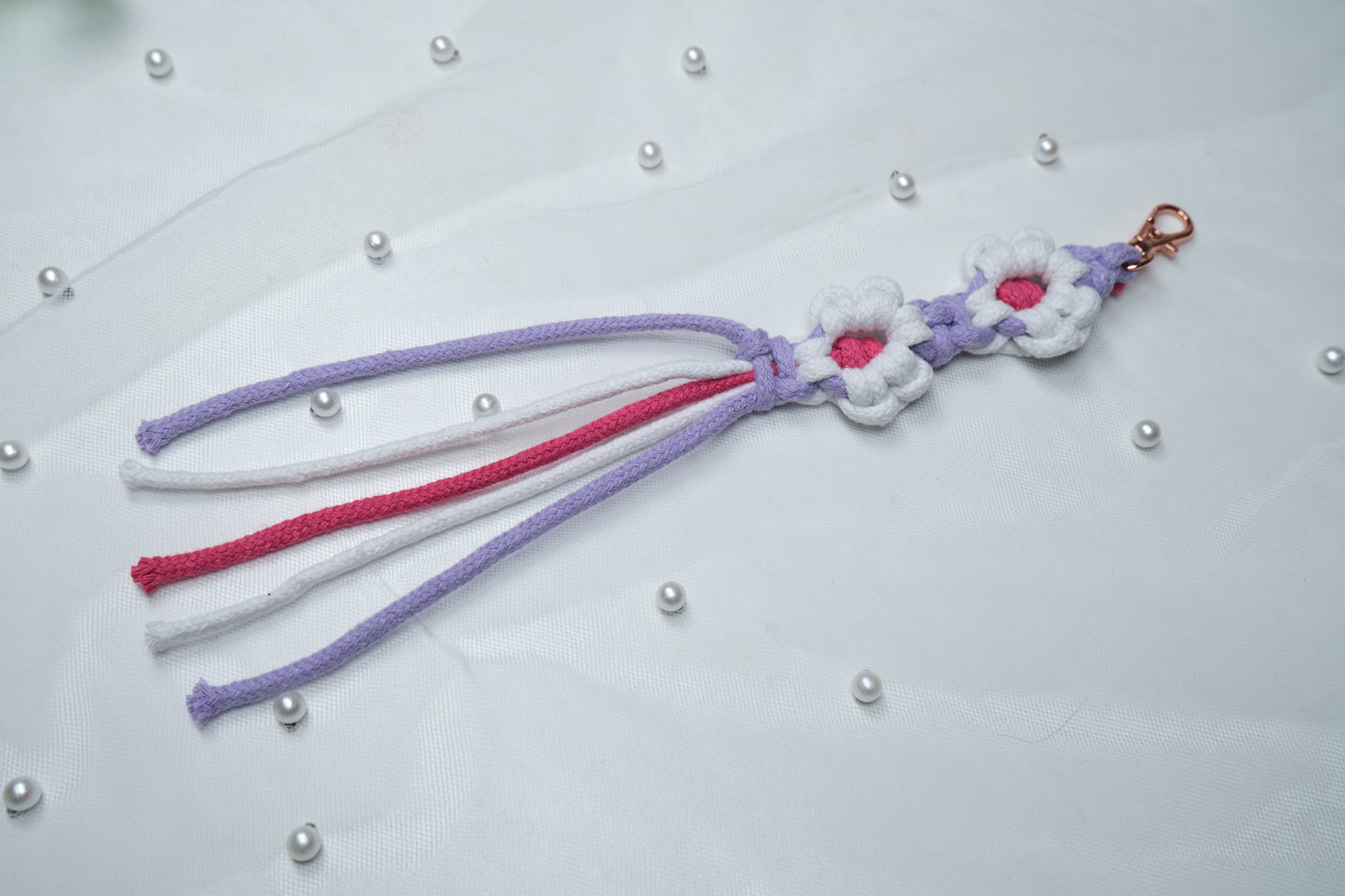 Set of 4 Small Macrame Daisy Keychains
